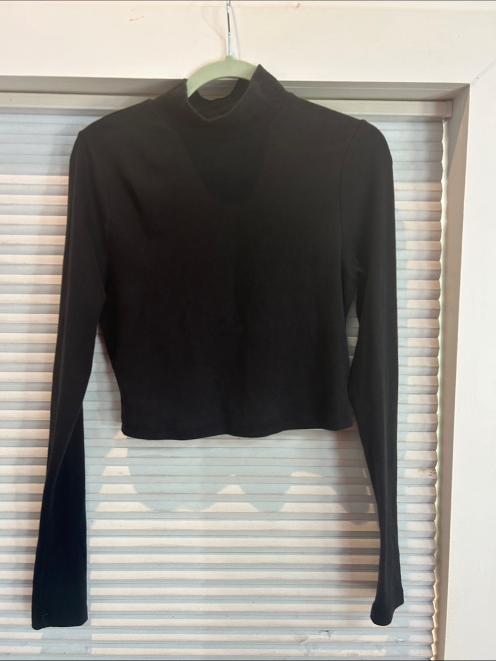UGG Nimah Ribbed Mock Neck Crop Top Black Long Sleeve Organic Cotton Womens L